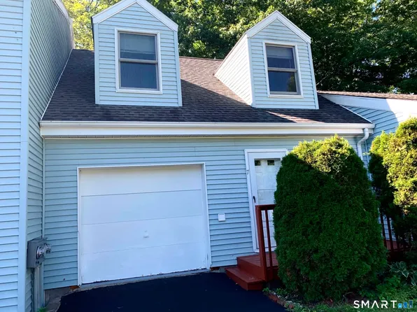 59 Cook St APT 7, Winsted, CT 06098