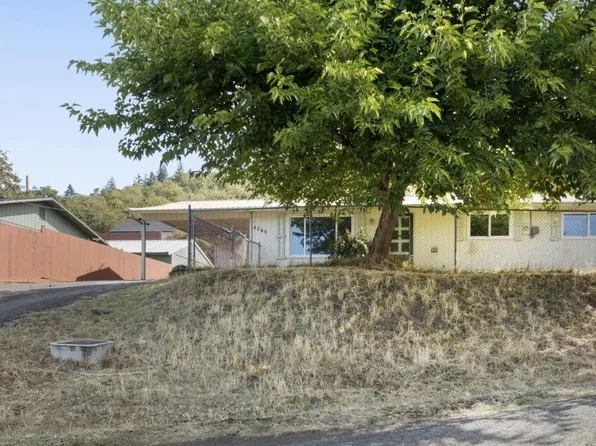 4545 Ridenour St, Roseburg, OR 97470