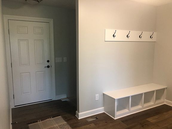 Entrance from garage to mud room