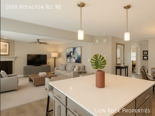 5868 Royalton Rd NE