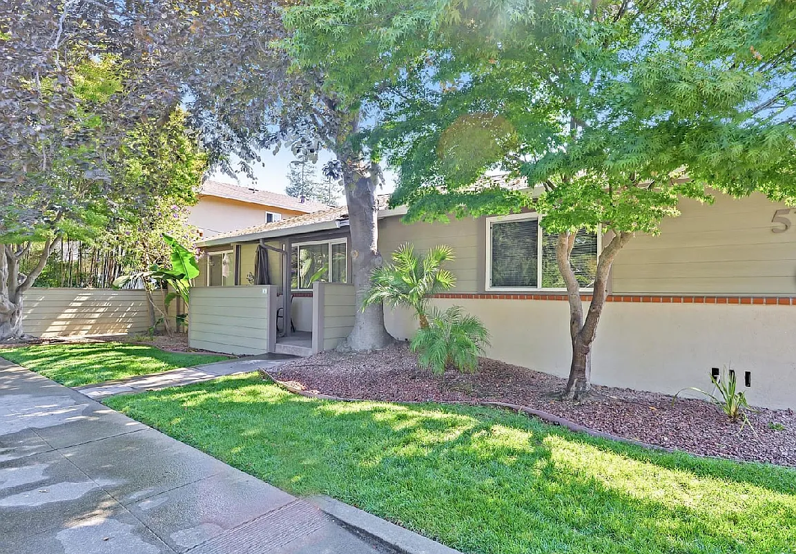 517 Glenwood Ave — Photo 3