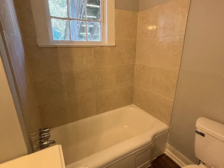156 Garrett St #3 — Photo 5