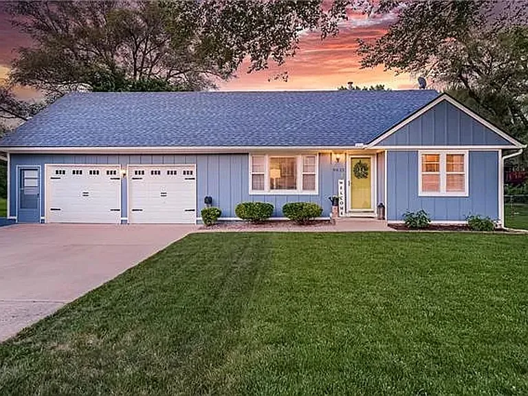 9621 Pflumm Rd — Photo 1