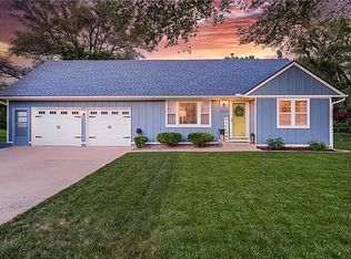 9621 Pflumm Rd, Lenexa, KS 66215