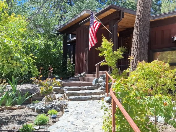 516 Lark Dr, Wrightwood, CA 92397
