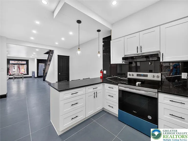 1341 W Chew St — Photo 20