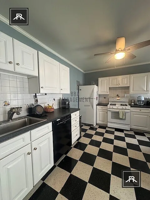 32 Chiswick Rd #2
