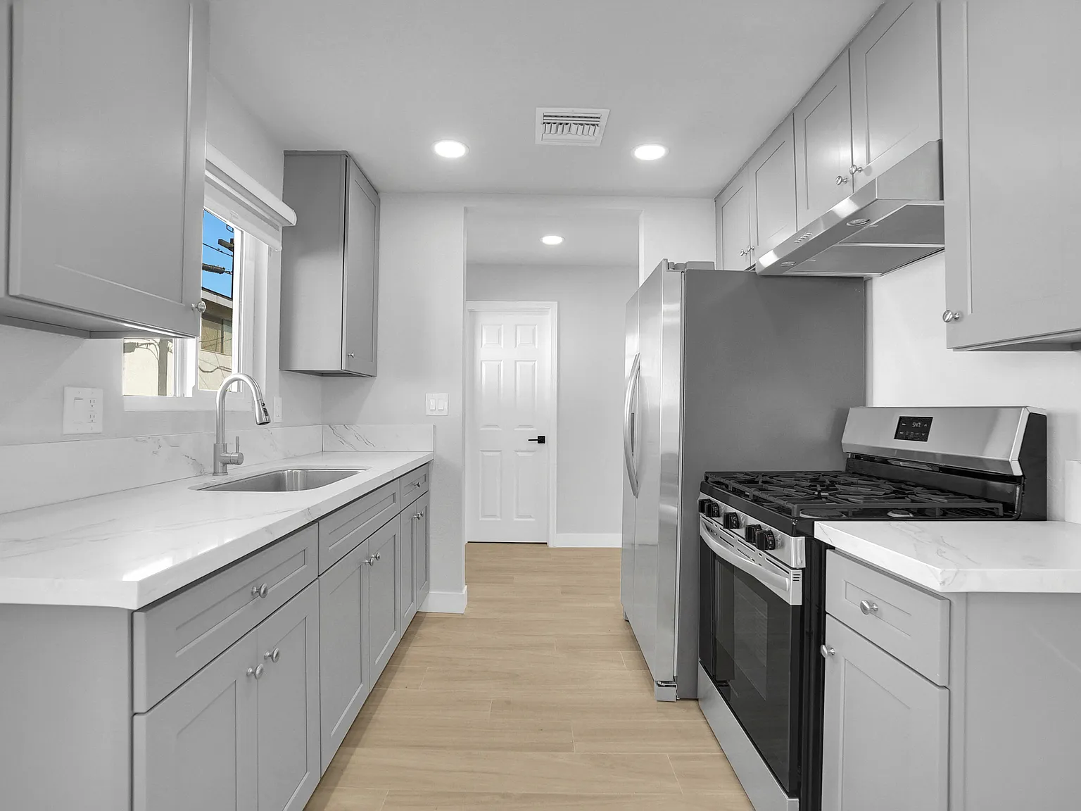 862 W. Mines Avenue — Photo 4
