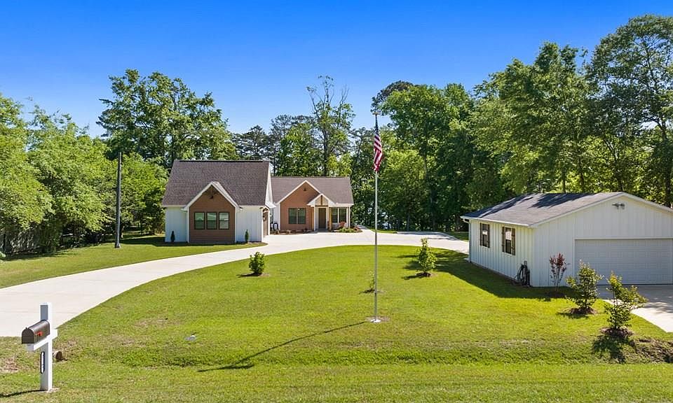 1st image of 2167 Calhoun Dr