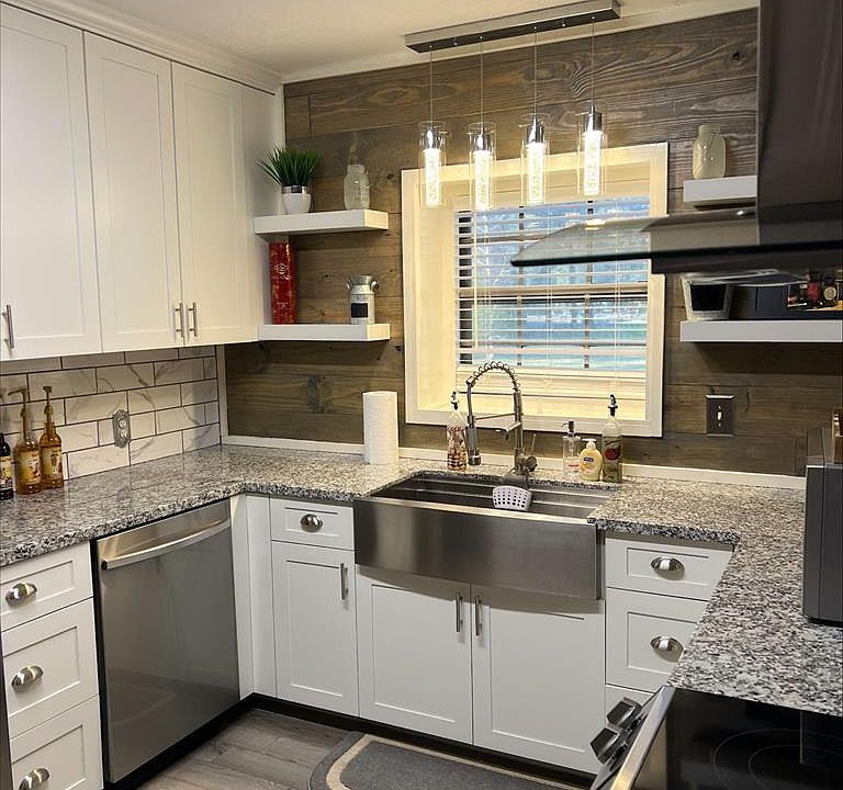 1st image of 6016 Jade Ave