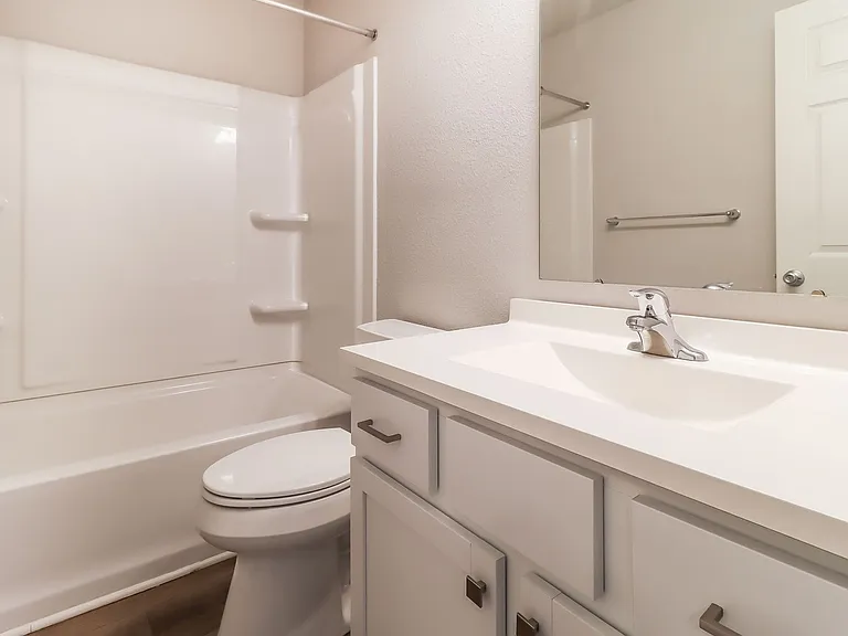 2216 Macatawa Ln — Photo 26