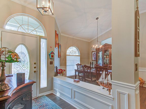 2nd image of 337 Lolly Ln