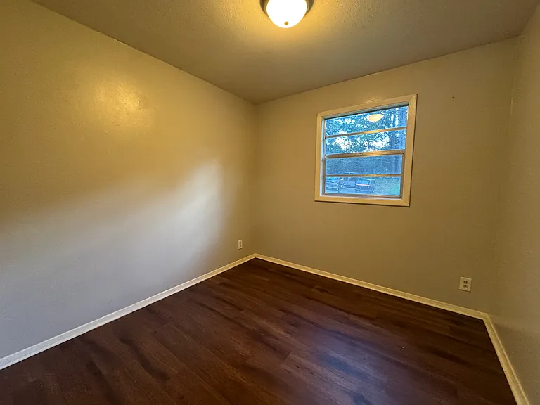 5719 Fairchild Dr — Photo 9