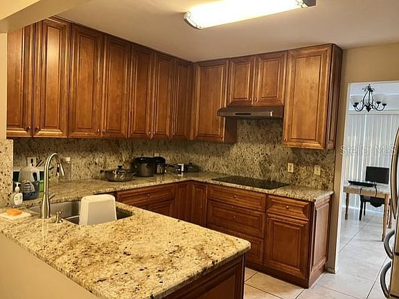 3rd image of 569 DARBY WAY
