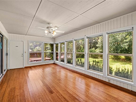 2nd image of 4 Huskins Cir