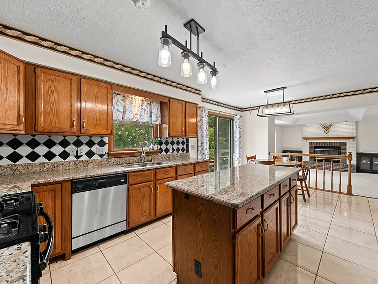 1450 Rusnak Trl — Photo 27