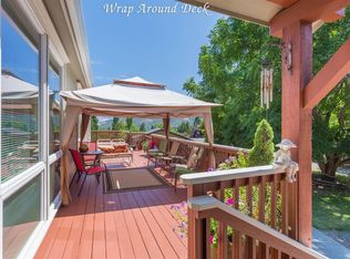 40 Hummingbird Ln, Talent, OR 97540