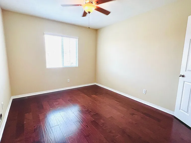 2758 Lavender St — Photo 22