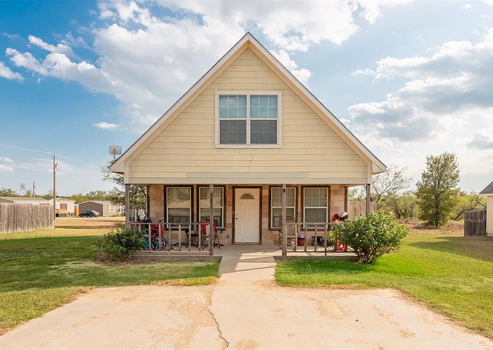 2nd image of 11003 Shady Oaks Dr