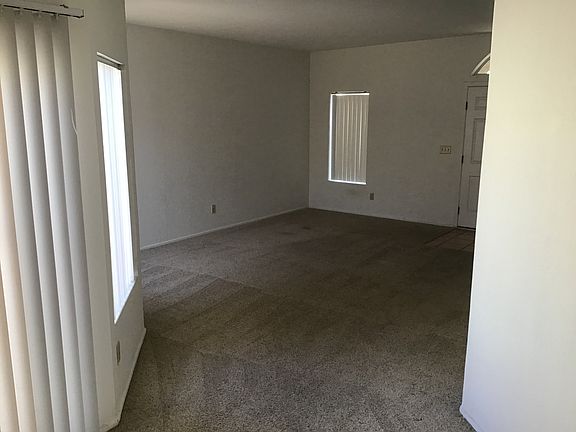 2nd image of 3325 N Glen Creek Dr
