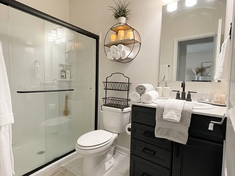 main living bathroom (next to bedroom)
