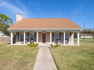 900 Handsboro Pl, Gulfport, MS 39507