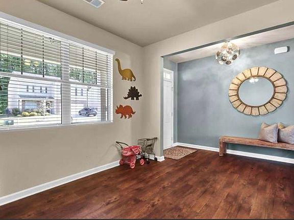 5th image of 41 Thimbleberry Dr
