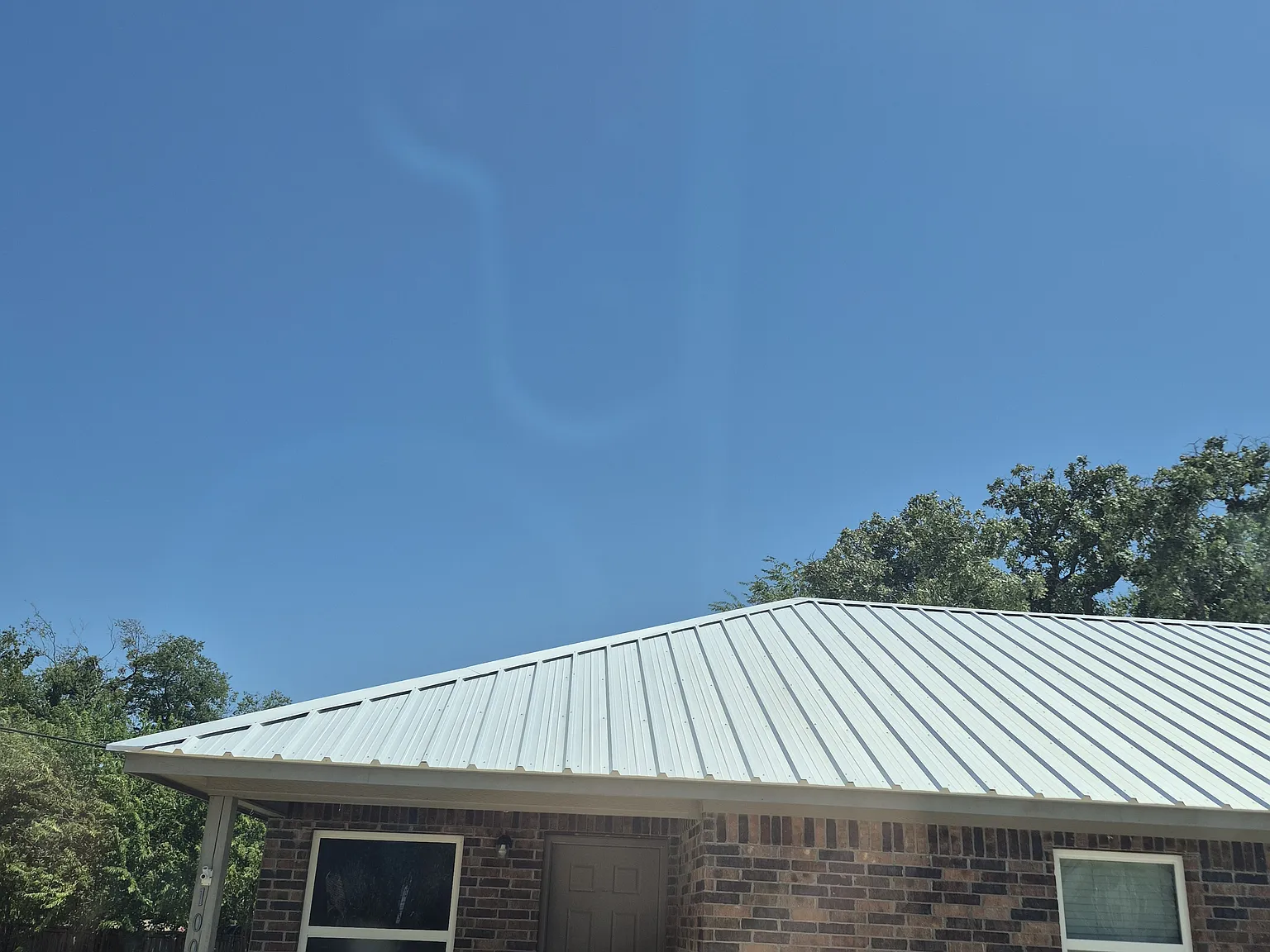 3 bed, $1,350 — Photo 2