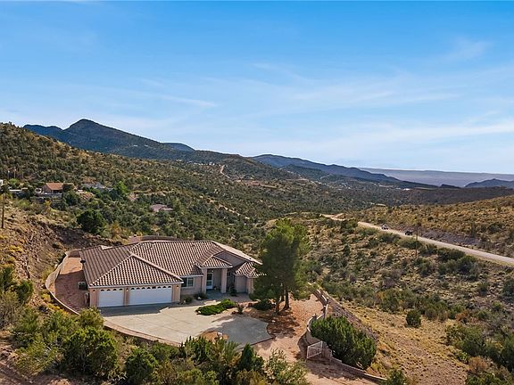 3rd image of 4700 E Skyline Circle