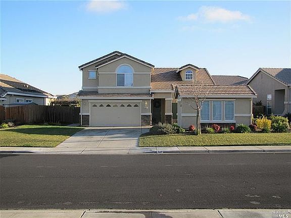 4th image of 524 Feather River Way