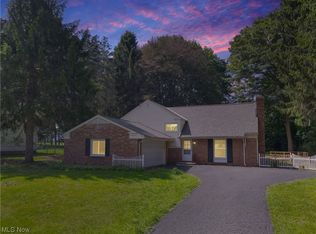 575 Woodland Dr, Tallmadge, OH