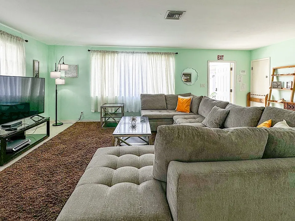 342 Walnut St #1-ID1258726P