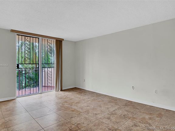5th image of 7921 Byron Ave APT 204