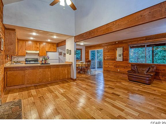 4th image of 1545 Coniferous Dr