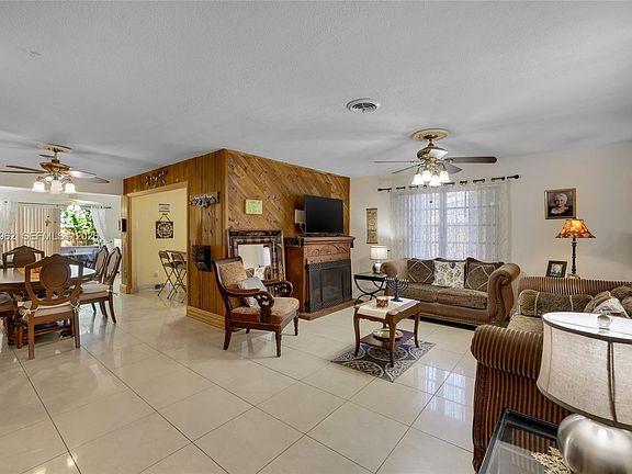 5th image of 304 SW 68th Ave