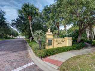 2 River Oak Pl, Sewalls Pt, FL 34996