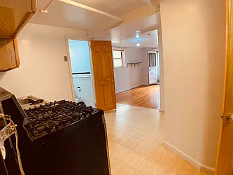 Rented by Laura Nguyen, LREB