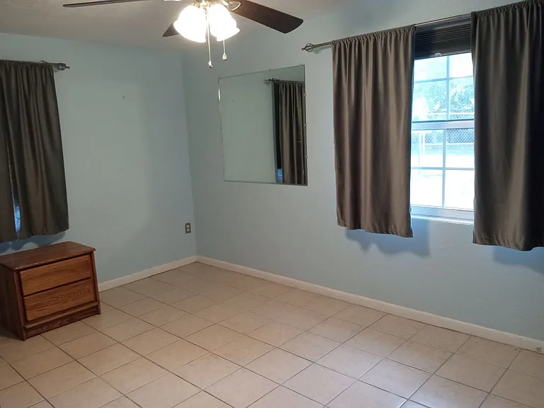 520 NW 26th Ave — Photo 5