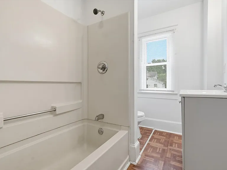64 Penn St — Photo 21
