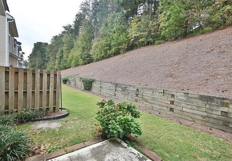 2977 Greyhawk Ln — Photo 27