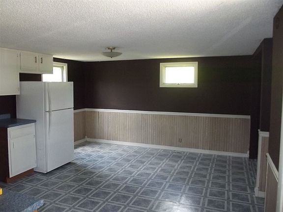 5th image of 927 Newell Ave