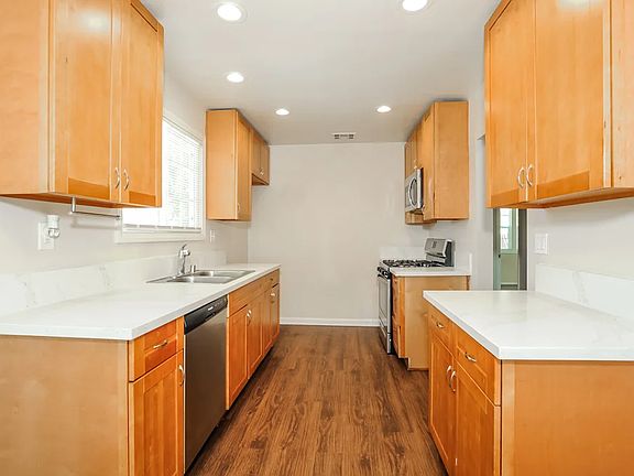 3rd image of 8142 Lurline Ave