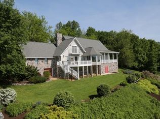 227 Foxfield Dr, Staunton, VA 24401