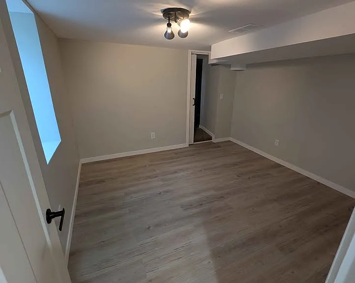 2535 University Ave NE #LL — Photo 17