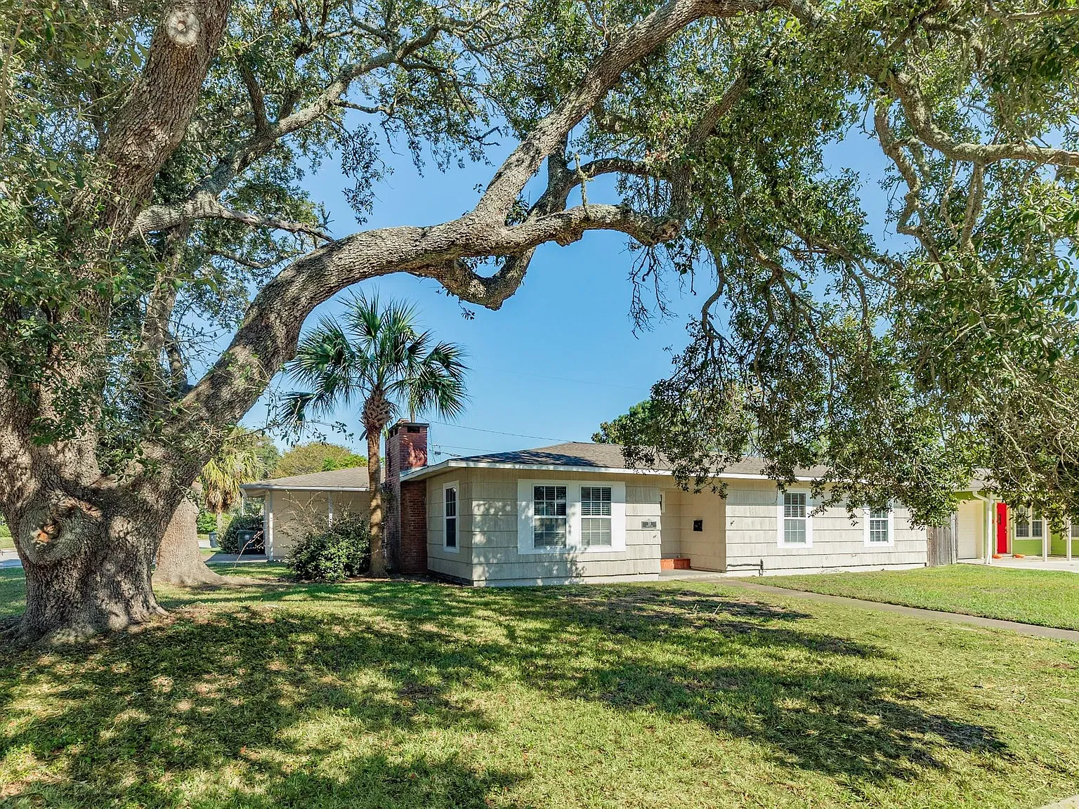 3 bed, 2.0 bath, 1500 sqft, $1,850 — Photo 1