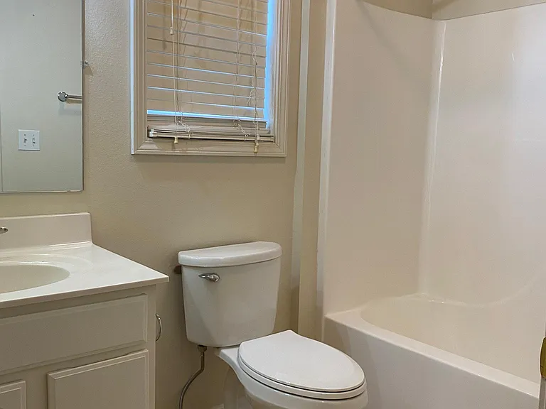 2nd floor bathroom