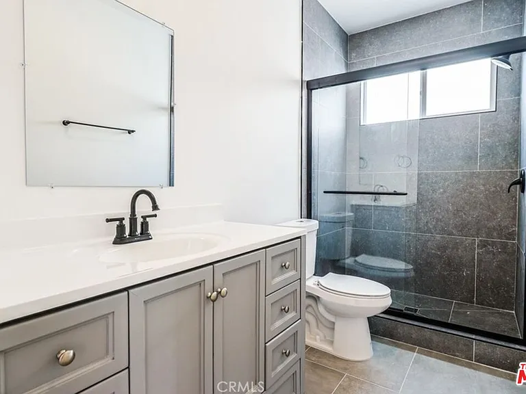 712 S Alma St — Photo 3