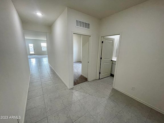 3rd image of 36079 W SANTA CLARA Avenue