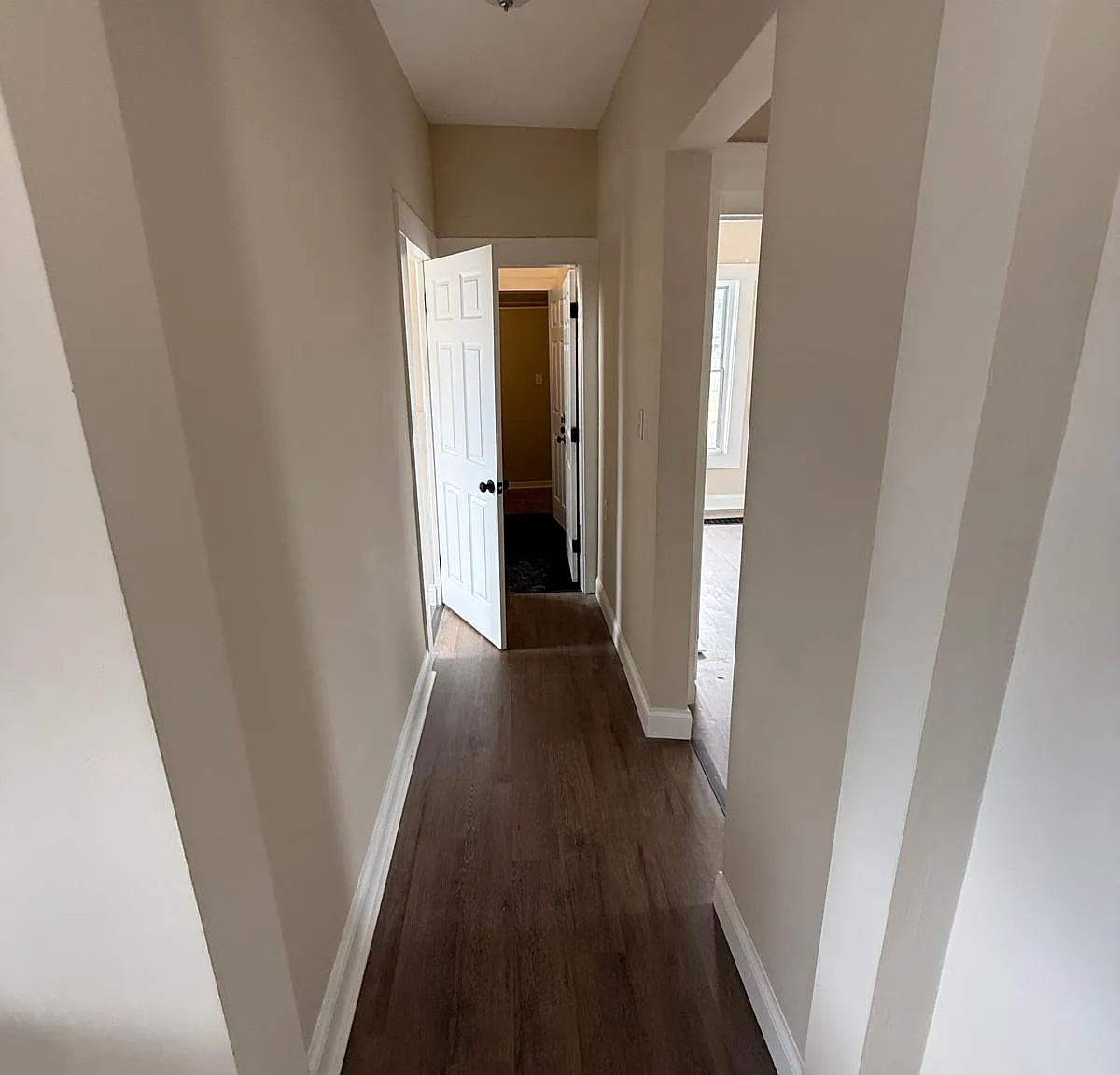 4 bed, 996 sqft, $1,400 — Photo 4