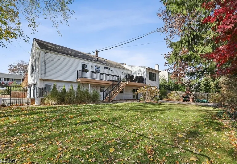 48 Woodmont Rd — Photo 20